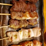 Aoki Ya - 鸡头肉、牛舌、猪肉五花、心脏、白葱串、黑葱串