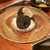 よろにく - ザブトンすき焼き トリュフ添え