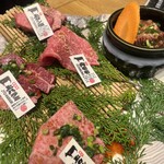 神戸牛焼肉&生タン料理 舌賛 - 