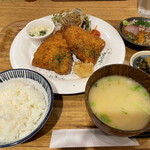 いっかく食堂 - アジフライ定食　胡麻サバ単品