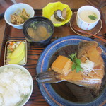 Kani Tairiku - 煮魚定食
