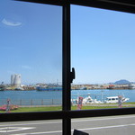 かに大陸 - お部屋の窓から鳥取港が見えます