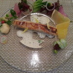 そば粉のクレープで包んだズワイ蟹のスクランブルエッグ