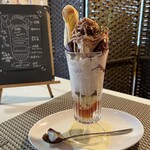 くすの木の下の小さなCafe カトルカール - 