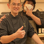 美会 - ひとりで厨房を取り仕切る料理長とBeerさん