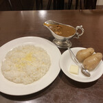 プティフ・ア・ラ・カンパーニュ - チキンカレー1350円