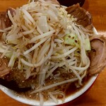 麺屋 一得 横浜家系ラーメン - 豚麺