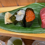 寿しここ屋 - 生シラス、いくら（おまかせ10貫）