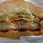 MOS BURGER - ロースカツバーガー　断面