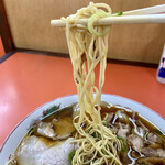 マル栄　中華そば - 麺リフト