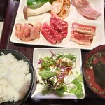 Tokkyuu Yakiniku Kura - 