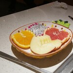 海底撈火鍋 - フルーツ盛り合わせ、いつもと違い飾りが無い！