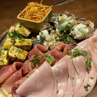 パージナ イタリアン ファイアワークス プラス カフェ ～薪焼きイタリアンとワイン～ - 