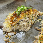 Okonomiyaki Hirano - そばライス、カットしてみた
