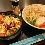 Domburi No Mise Shiki - 沖縄そば（小）とミニタコライス丼