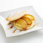 桜街茶房 - 季節限定　　　　　りんごパンケーキ　10月～