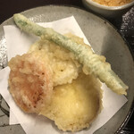 うどん たかしま - 野菜天盛り。インゲン、人参、レンコン、さつまいも。ジュワッと甘味や旨味が来て美味なり☆