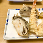 天ぷら よこい - 椎茸エビ詰め　　サービスの1/2分