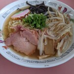 Drive In Yamazoe - 麺とスープ文句なしの旨さ(⁠^⁠^⁠)蒲鉾の柄がかわいい(⁠^⁠^⁠)