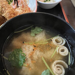 猫丸食堂 - ★お味噌汁に唐辛子をかけて。
      　　お汁残してすみませんm(_ _)m