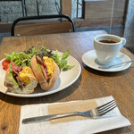 MONZ CAFE - 