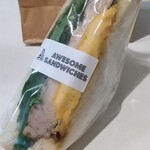 AWESOME SANDWICHES - ジャークチキンサンド￥４８０