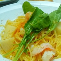 マーサーブランチ テラスハウス - ルッコラと海老のパスタ