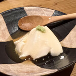 Hachi Souhonten - 先付け 自家製よせ豆腐
                        2022年10月22日
