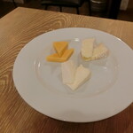 琴似バル - チーズ