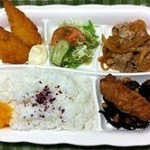 カフェ ピアモント - 料理写真:平日　月～土限定！ドリンク付き日替わり￥５００ランチ