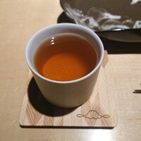 TTOAHISU - 鶏、豚、牛のコンソメスープ。牛が強めで複雑な味