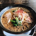 麺屋 葵 - 料理写真:焦がし坦々麺　９１０円