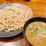 博多ラーメン 本丸亭 - 料理写真:やっつけ仕事ぽいつけ麺