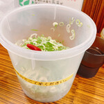 博多ラーメン 本丸亭 - ネギ入れ放題は嬉しい