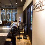 麦酒処ふぁくとりー - 店内の一角