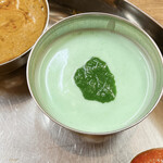 南インド家庭料理 インダスレイ - ミントチリグリーンソース
