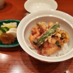 天婦羅 天良 - 〆はいつも天丼。他に天茶、天ばらがあります。