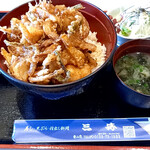 三勝 - 料理写真:かき揚げ丼（1,200円）。プリップリの海老、ホタテがタップリで美味しいのよ♡