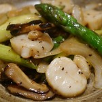 台湾茶藝館 月和茶 - ルースンシェンペイ （980円）