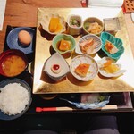 雅しゅとうとう - 配膳時の滔々洋膳