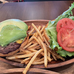 クアアイナ - アボガドバーガーレギュラー　トッピングチェダーチーズ