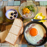 みどりの朝喫茶 - 人気のベーコンエッグのモーニング