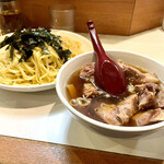 らぁめん ほりうち - チャーシューざるらぁめん　大盛