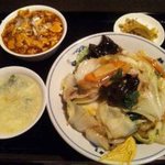 五目やきそばセット