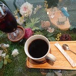 cafeレストランいつものところ - アイス珈琲とホット珈琲。