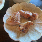 塚原の里 - 焼いた地どり① ※地どりは塩のみで食べます