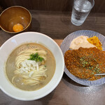 ヌードル＆スパイスカレー 今日の1番 - 朝限定セット（朝かけ＋朝カレー）