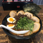 麺屋黒田 - 特製moriちゃんラーメン 黒 1100円