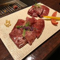 黒毛和牛焼肉 虎斑 北新地店 - 