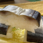 富来富来 - 酢飯の酢はかなり甘め。酸味控えめ